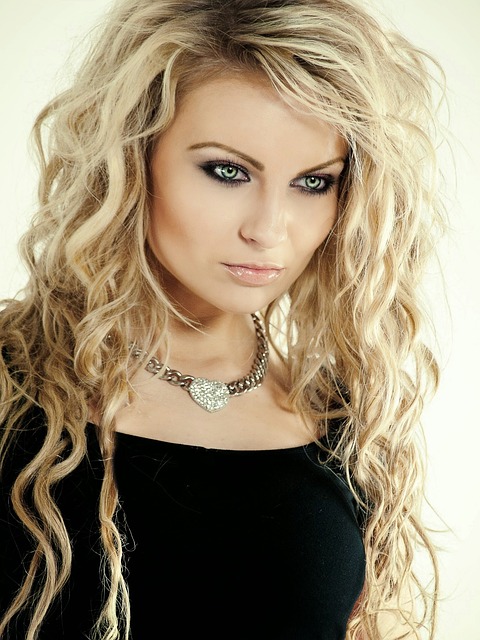 jak docilit ledove blond